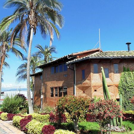 Hosteria Rosa Blanca Puembo Buitenkant foto