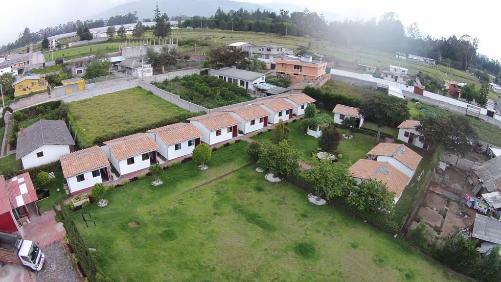 Hosteria Rosa Blanca Puembo Buitenkant foto
