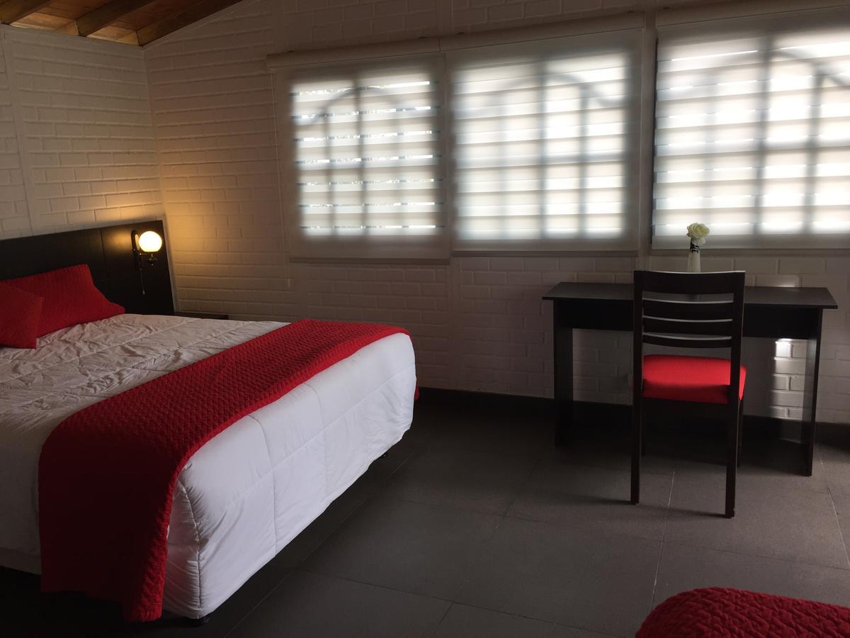 Hosteria Rosa Blanca Puembo Buitenkant foto